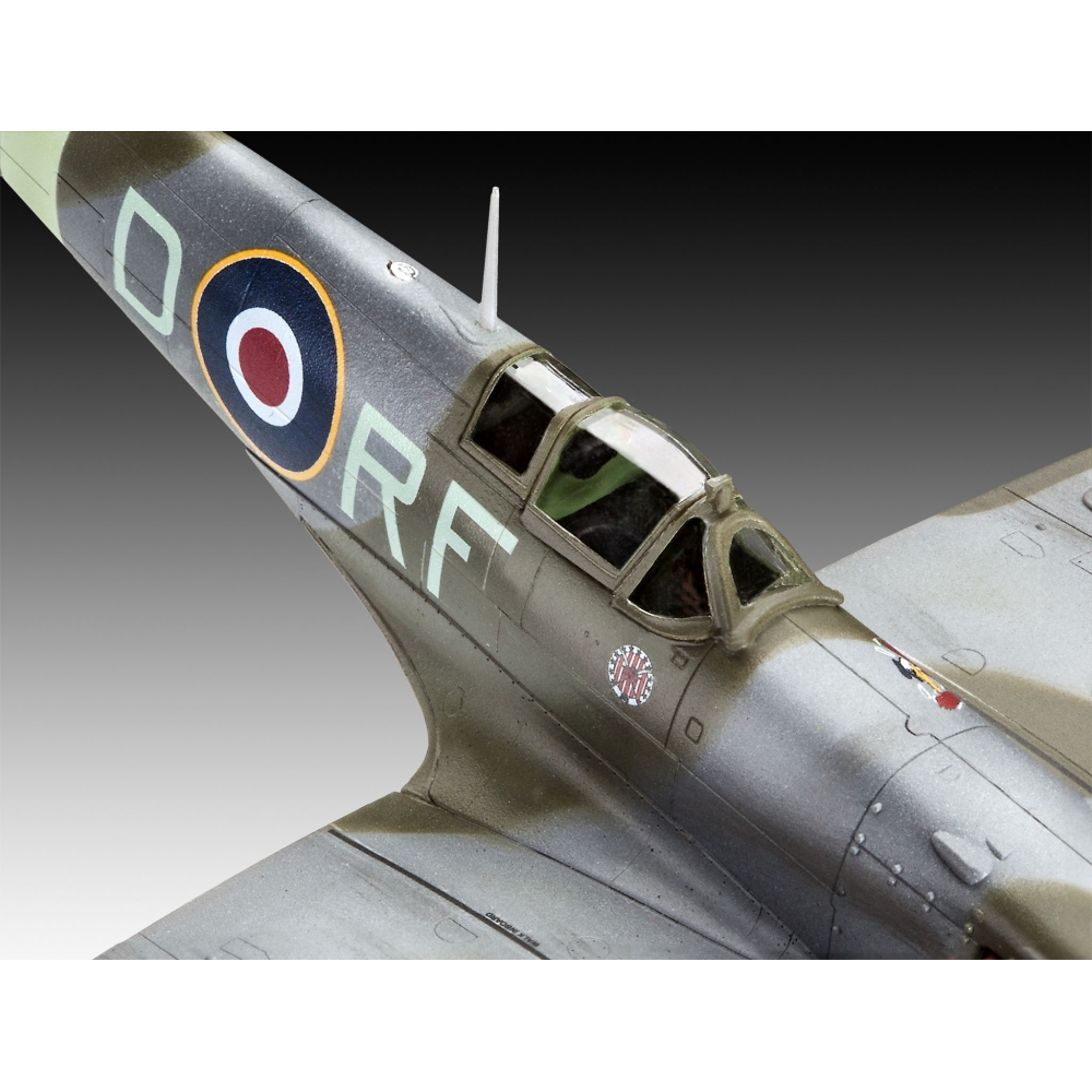 revell-supermarine-spitfire-mkvb-172-1